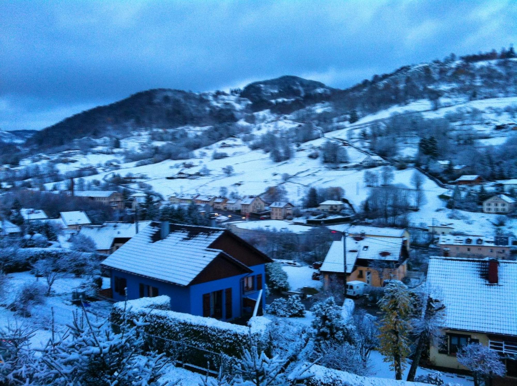 Appartement Cosy A Cornimont 30 M² Avec Terrasse Et Vue Montagne Eksteriør billede
