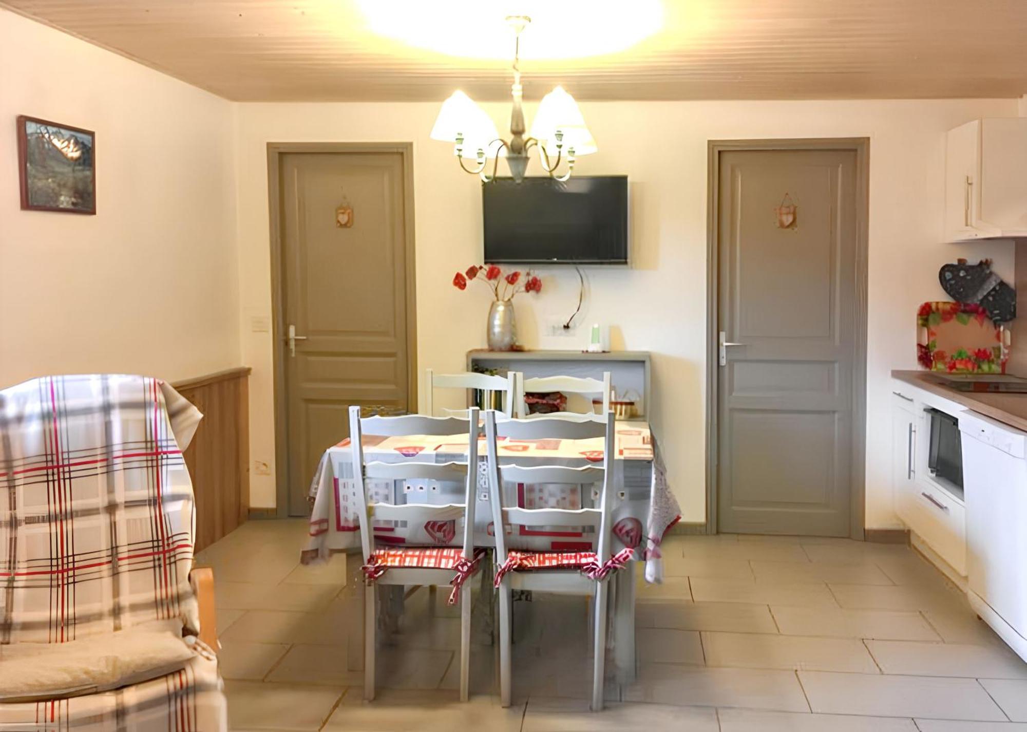 Appartement Cosy A Cornimont 30 M² Avec Terrasse Et Vue Montagne Eksteriør billede